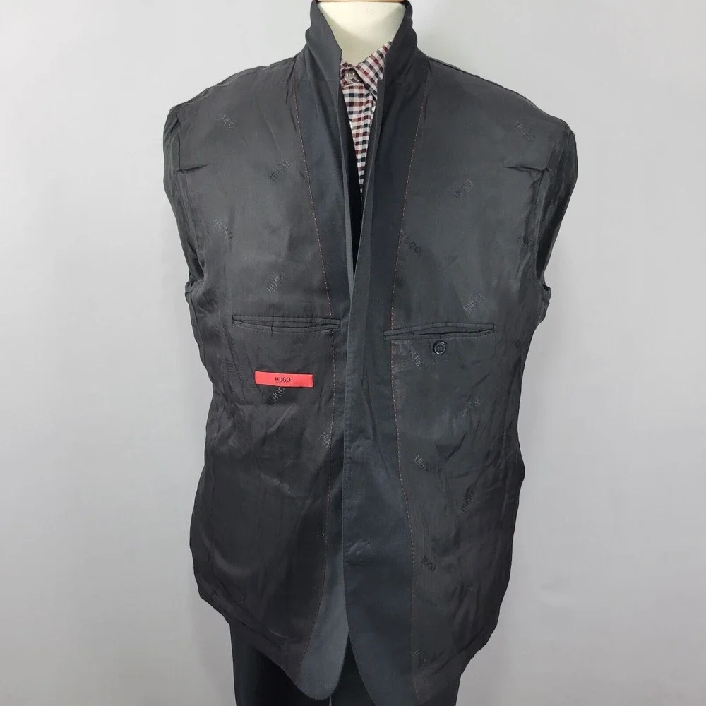 Hugo Boss Men's Sport Coat Blazer Two Button Black Wool Size‎ 50L